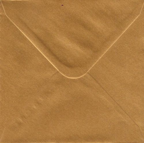 CENTURA ENVELOPES England - Перлени пликове 155 X 155 мм. OLD GOLD